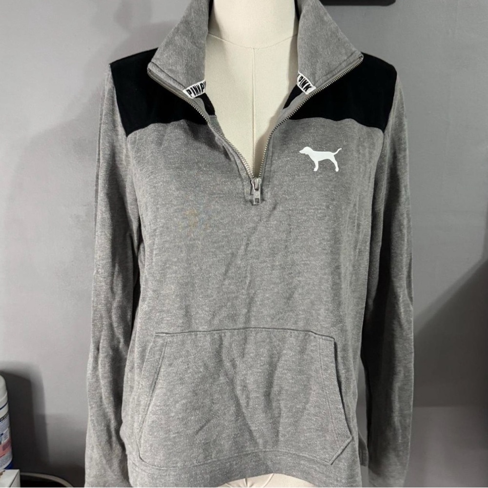 Victoria’s Secret PINK Pullover Sweatshirt in Grey 🩶🖤.